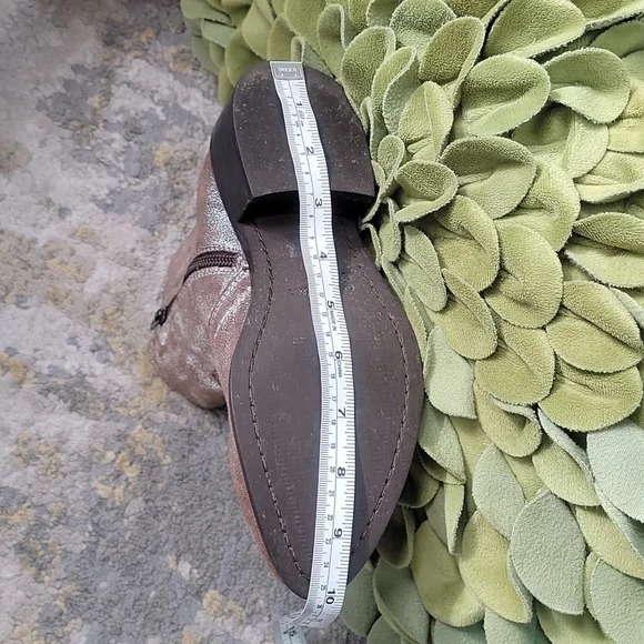 Seychelles Ankle Boots - Suede & Silver Metallic Chelsea Style Western - Picture 4 of 14